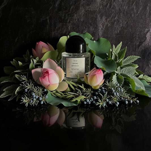○ Hatshepsut - Lotus / Juniper / Patchouli